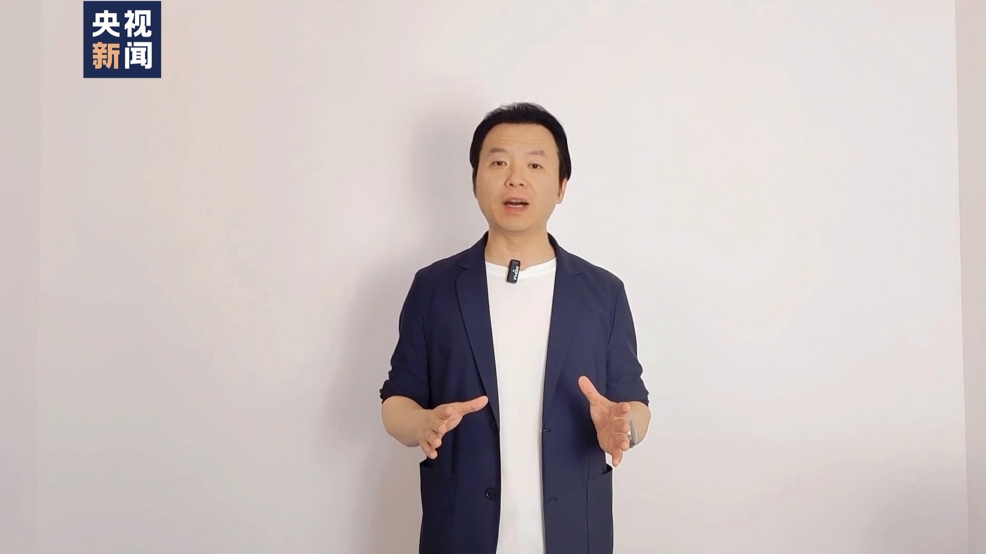 记者采访“自己”、小姐姐秒变大力士人工智能到底有多聪明？(图2)