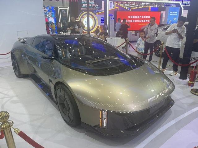 2024世界制造业大会：前沿科技为孩子埋下梦想种子(图2)