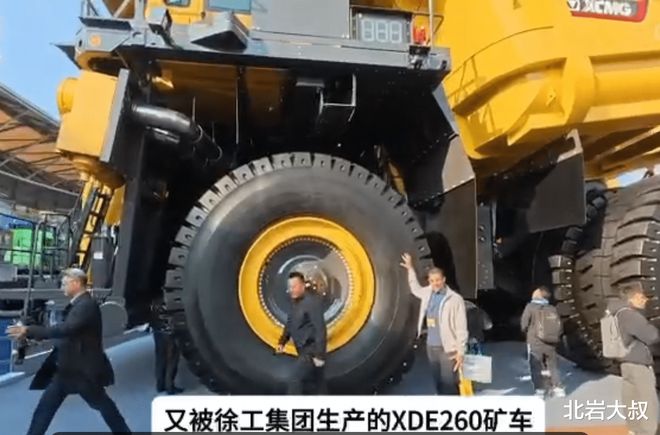 一觉醒来韩国网友又“破防了”只因上海宝马展会上一台中国造吊车！(图7)