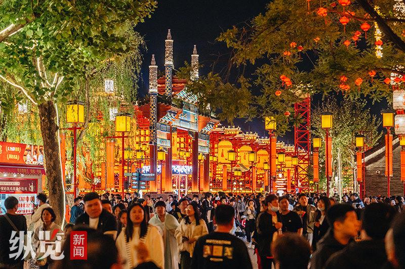 一个景区带火一座城唐山河头老街“五一”火出圈！(图1)