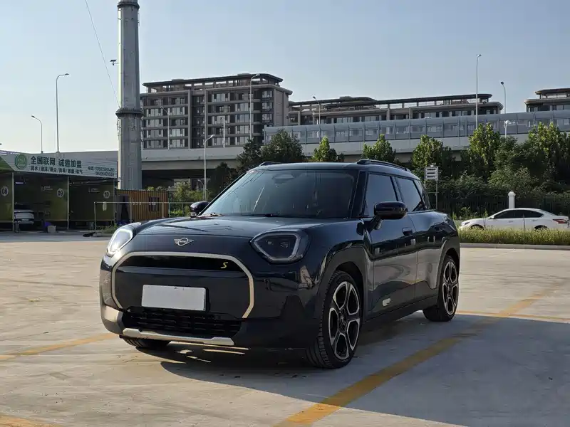 2024款MINI电动ACEMAN二手车动感凌厉直降价1388万(图1)