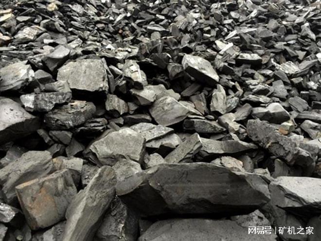 破碎制砂过程中煤矸石所需用的设备(图1)