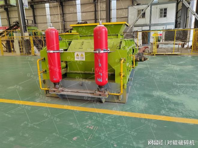 从瓜米石到砂只需一挤!对辊制砂机碾压效率惊人(图4)