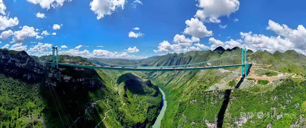 演繹鋼鐵與山河的極致浪漫用科技“智”造世界第一高橋(图1)