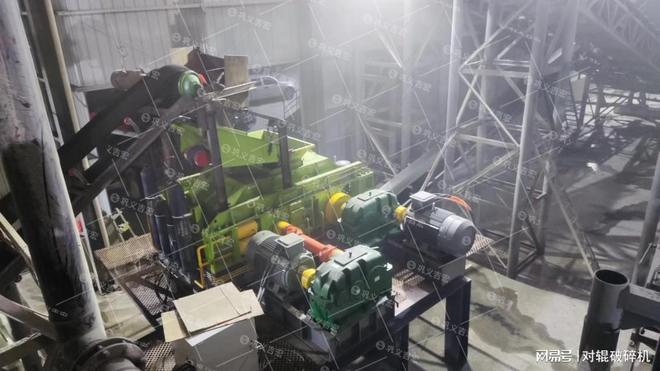 对辊制砂机双辊碾压硬料制砂粒型饱满又均匀(图3)