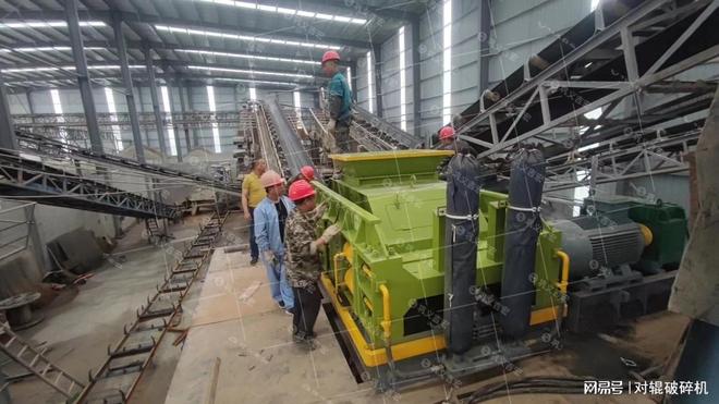 温和碾压双效合一对辊制砂机提升青石制砂价值(图2)