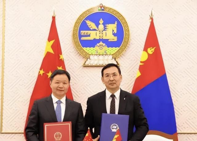 蒙古国突然扔掉俄罗斯字母!190亿贸易背后的中国选择这场文化回归暗藏什么玄机?(图3)