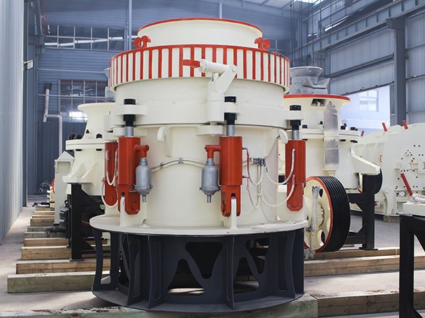 将石头制成砂子与石子必不可少的就是破碎机(图4)